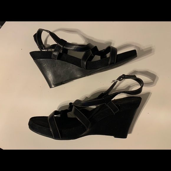 Merona Black Wedge Open Toe Sandals Size 10 - Picture 4 of 11